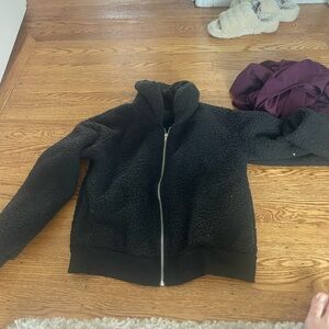 Black cropped small jacket fluff